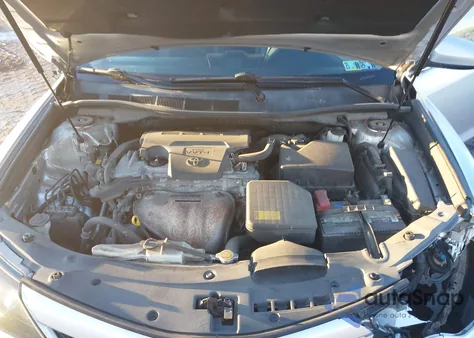 2012 Toyota Camry Se z USA, uszkodzony, nr VIN 4T1BF1FK0CU047124